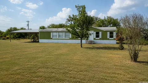 21574 Us-90, Sabinal, TX 78881