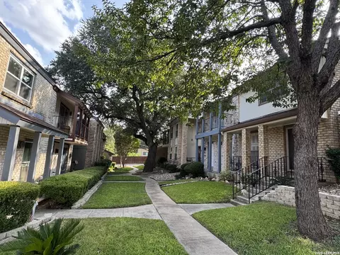 11303 Vance Jackson Rd #H2, San Antonio, TX 78230