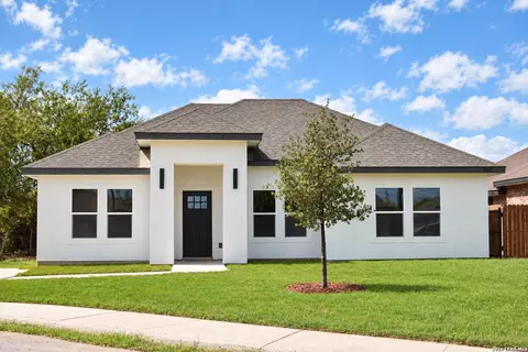 192 Richard Ln, Eagle Pass, TX 78852