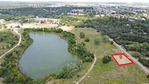 1249 Sleepy Hollow Ln, New Braunfels, TX 78130