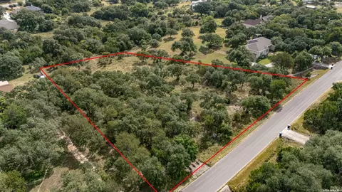 225 Shady Holw, New Braunfels, TX 78132