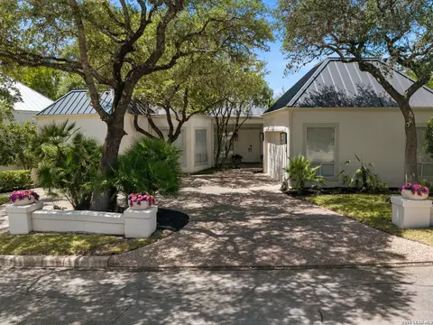4 Westelm Gdn, San Antonio, TX 78230