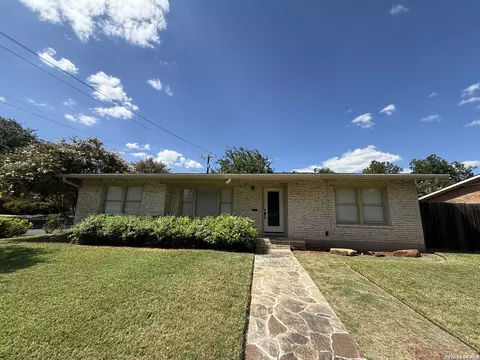 403 E Nottingham Dr, San Antonio, TX 78209
