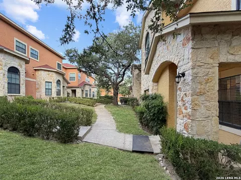 6160 Eckhert Rd #802, San Antonio, TX 78240