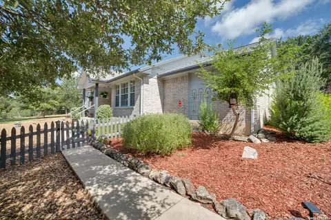 708 Mountain Creek Trl, Boerne, TX 78006