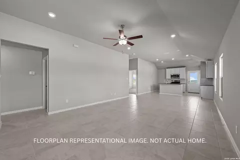 Living - 13526 Piscina Ave, San Antonio, TX 78222 photo 2 of 2