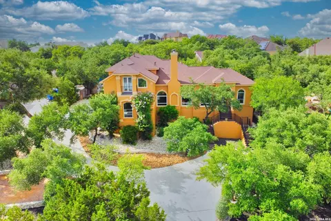 2110 Winding Vw, San Antonio, TX 78260