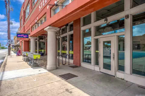 1401 S Flores #308, San Antonio, TX 78204