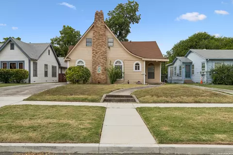 2018 W Gramercy Pl, San Antonio, TX 78201