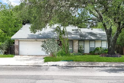 8026 Valley Trl, San Antonio, TX 78250
