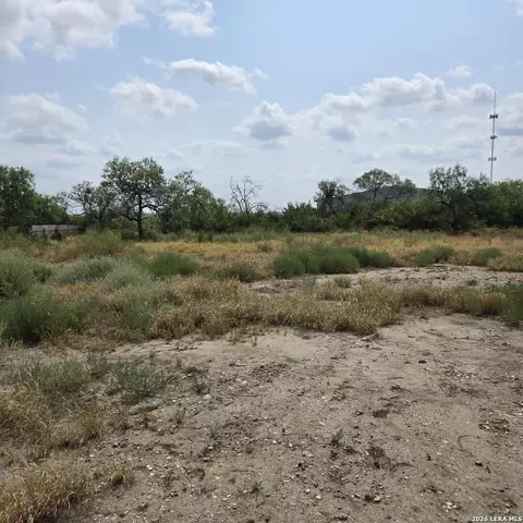 752 Chula Vista Rd, Eagle Pass, TX 78852 photo 3