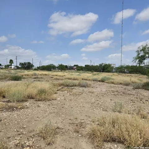752 Chula Vista Rd, Eagle Pass, TX 78852 photo 5