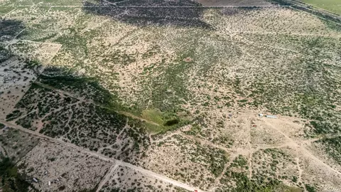 View/Area - 1051 Whitney Rd, Eagle Pass, TX 78852 photo 2 of 12