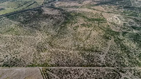 View/Area - 1051 Whitney Rd, Eagle Pass, TX 78852 photo 8 of 12