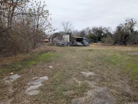 550 W Broadview, San Antonio, TX 78228