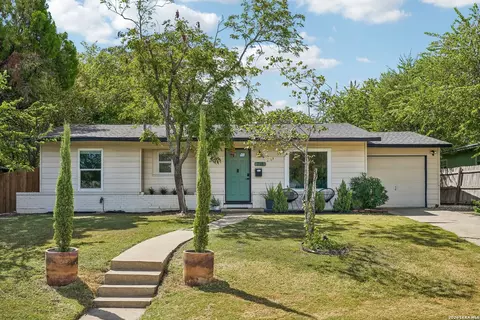 718 Olney Dr, San Antonio, TX 78209