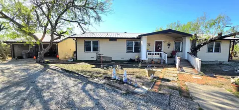 4029 County Road 117, Floresville, TX 78114