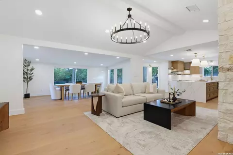 28262 Windwood Dr E, Boerne, TX 78006