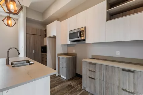 Kitchen - 1022 Colon Ln, Eagle Pass, TX 78852 photo 3 of 5