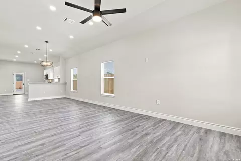 6014 Waycross Ln, San Antonio, TX 78220