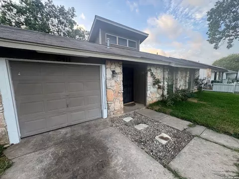 5411 Encanta St, San Antonio, TX 78233
