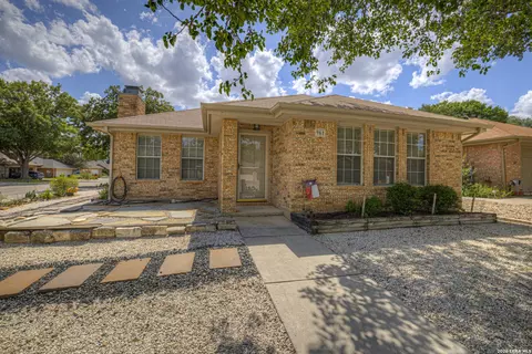 961 Woodrow Cir, New Braunfels, TX 78130
