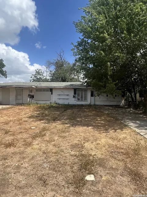 323 Tomrob, San Antonio, TX 78220