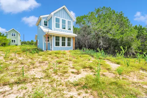 272 Broken Bow, Bandera, TX 78003