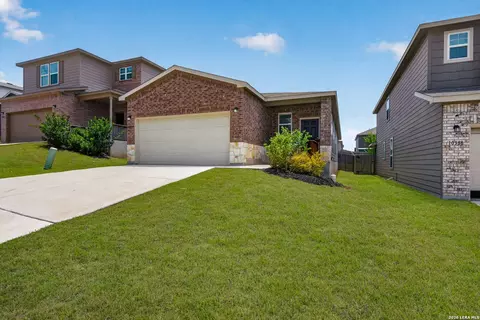 10334 Gibbons Crk, San Antonio, TX 78252