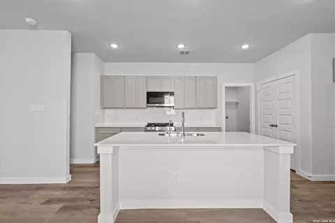 Kitchen - 5515 Franklin Hls, Von Ormy, TX 78073 photo 1 of 3