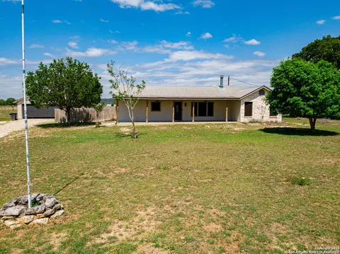 472 Valley View Trl, Medina, TX 78055