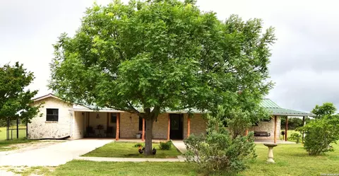 8400 Maner Rd, Harper, TX 78631