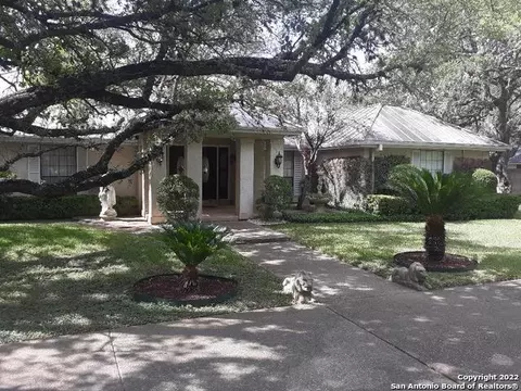 98 Longbow Rd, Shavano Park, TX 78231
