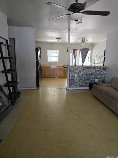 5438 Indian Pipe St, San Antonio, TX 78242