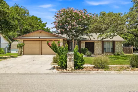6103 Pecan Trail St, San Antonio, TX 78249