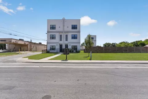 1735 W Gramercy Pl #301, San Antonio, TX 78201