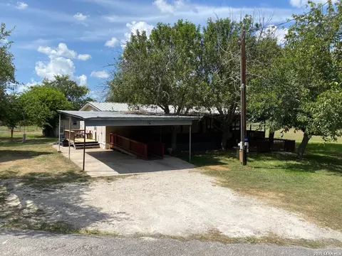 104 N Walnut Way, Boerne, TX 78006