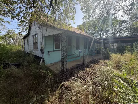 200 Sunrise, Encinal, TX 78019