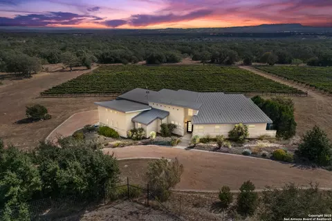1758 Lincoln Smith Rd, Round Mountain, TX 78663