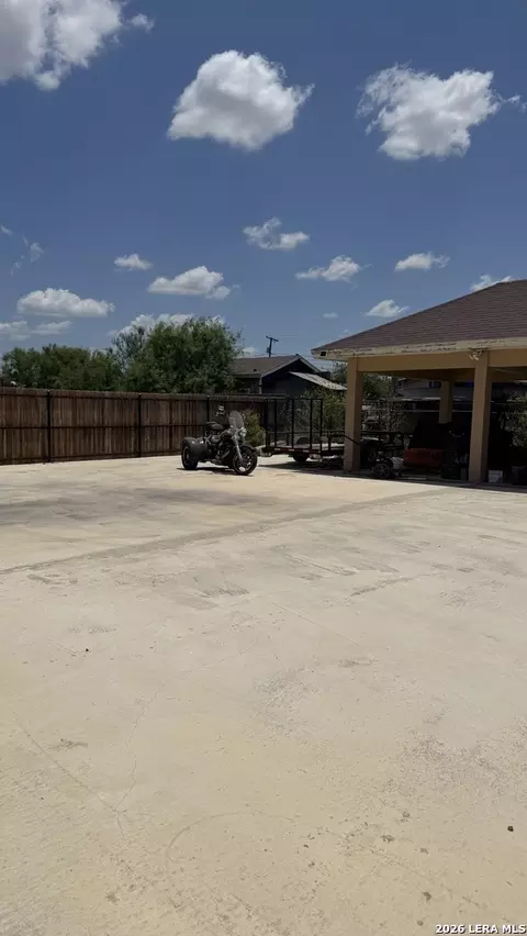 Other - 116 View Dr, Eagle Pass, TX 78852 photo 6 of 12