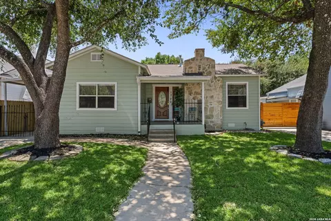 1722 W Mistletoe, San Antonio, TX 78201