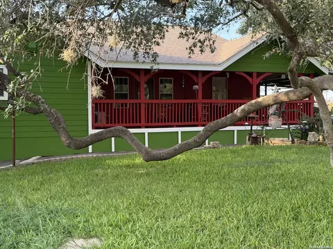 2366 Royal Oaks, Poteet, TX 78065