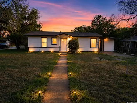 394 Anton Dr, San Antonio, TX 78223