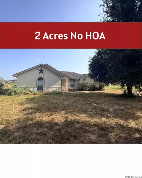 116 Palomino Trl, Natalia, TX 78059