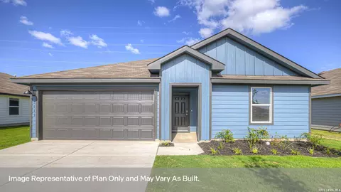 1035 Gladys Run, Seguin, TX 78155