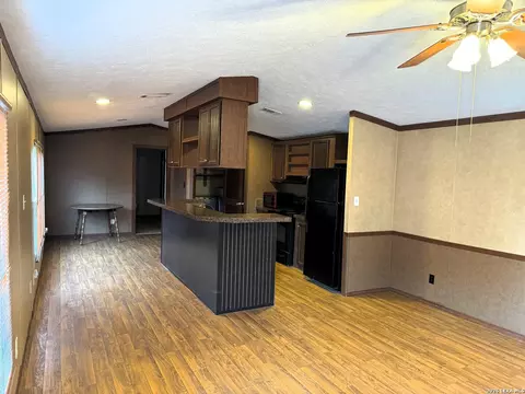 Other - 385 W County Road 5719, Devine, TX 78016 photo 2 of 8