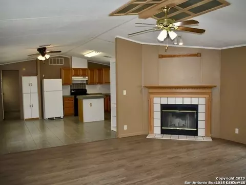 Living - 385 W County Road 5719, Devine, TX 78016 photo 1 of 1