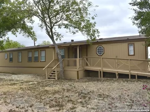 Other - 385 W County Road 5719, Devine, TX 78016 photo 5 of 8