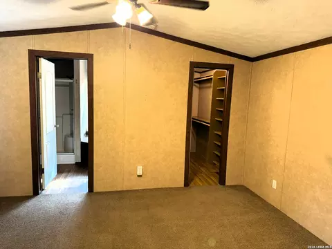 Other - 385 W County Road 5719, Devine, TX 78016 photo 3 of 8