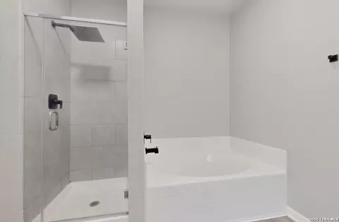 Bath - 15022 Harbor Lndg, Von Ormy, TX 78073 photo 2 of 4